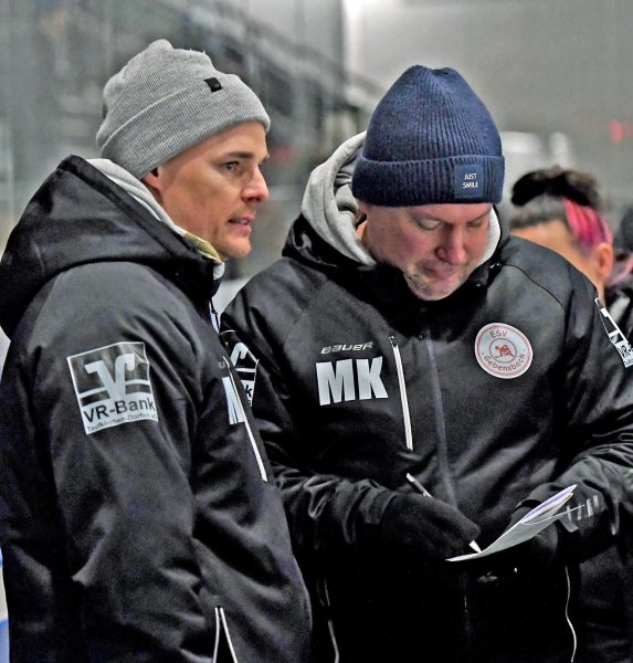 homepage - ESV-Coach Manuel Bertl (li.), Abt-Leiter und Co-Trainer u. Mike Krähmüller