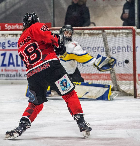 homepage - Gewaltschuss und Treffer - Mathias Selmair (ESV) gegen Goalie Timo Greimel (Wkbg 1b)