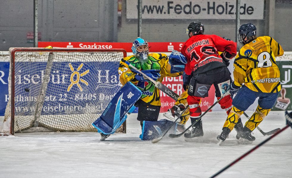 homepage - Treffer zum 3-0 - Antonin Radouch (ESV) gegen gegen Pfaffenhofen 1b - Saison 24-25
